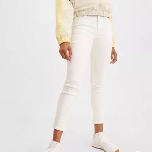 Levi’s 721 High-Rise Skinny